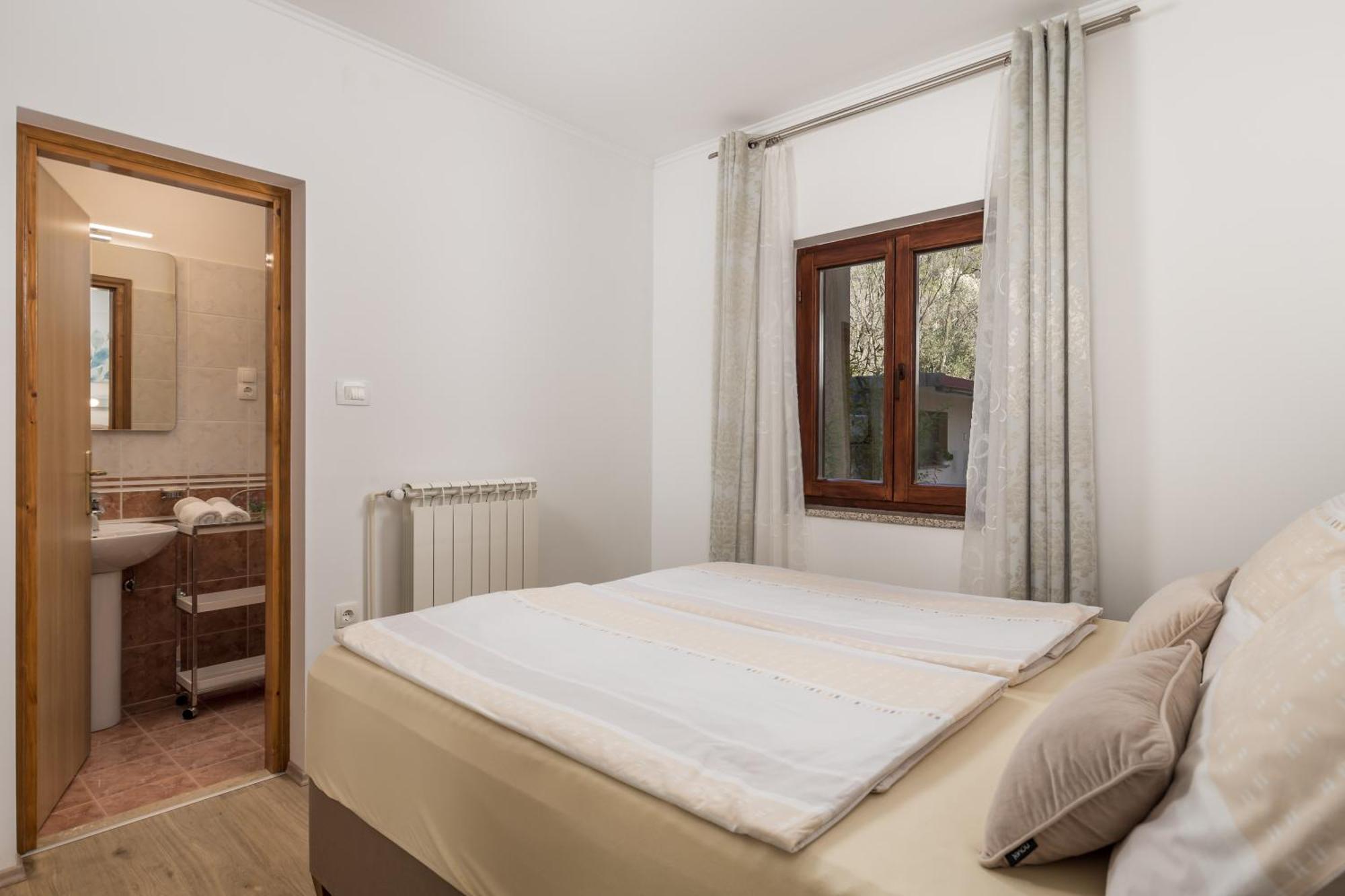 Guest House Deskovic Moscenicka Draga Bilik gambar